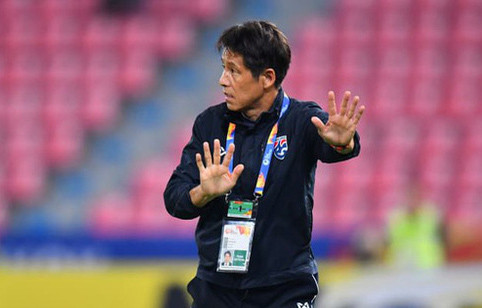 Thái Lan sa thải huấn luyện viên Akira Nishino